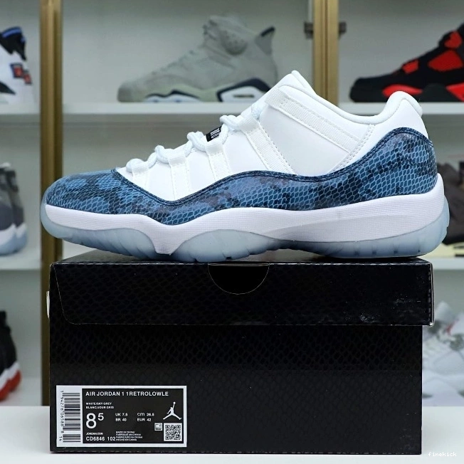 Jordan Air Jordan 11 “navy snakeskin” 1102